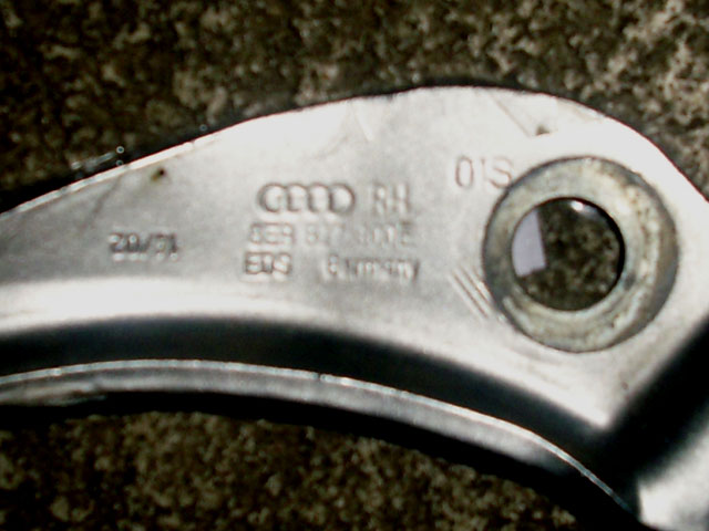 AUDI A4 - 8E - 2001-2005 - pant zadních dveří
