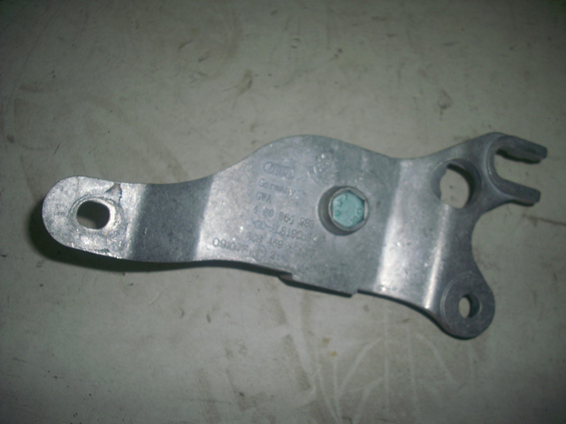 AUDI A6 2000-2004 - držák hliníkový