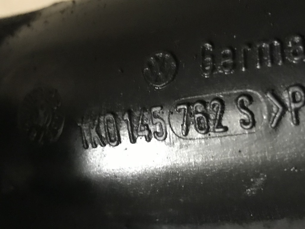 VW PASSAT B6 - 3C - 2005-2010 -  truba - 1K0145762S