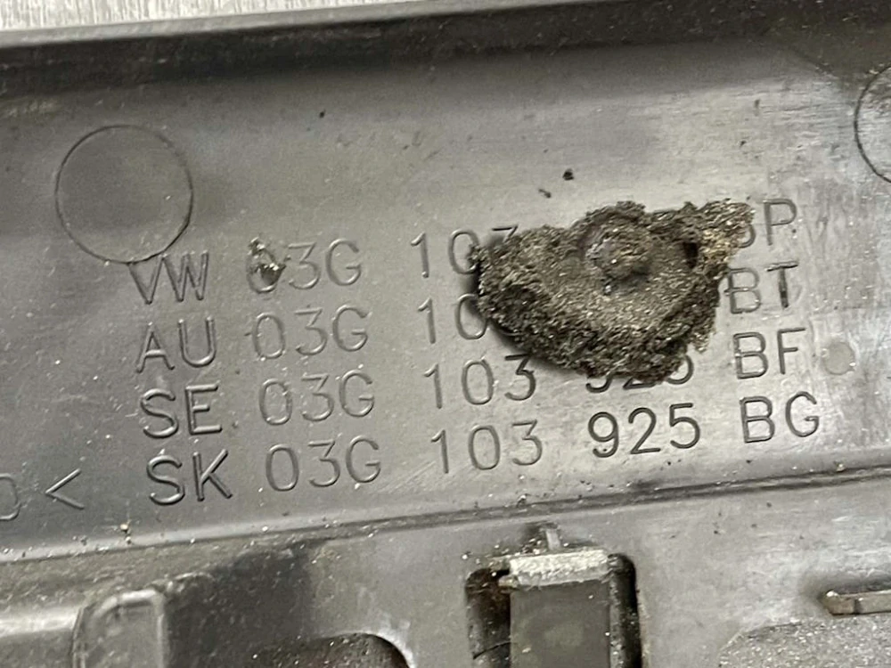 VW PASSAT B6 - 3C - 2005-2010 - kryt motoru TDI