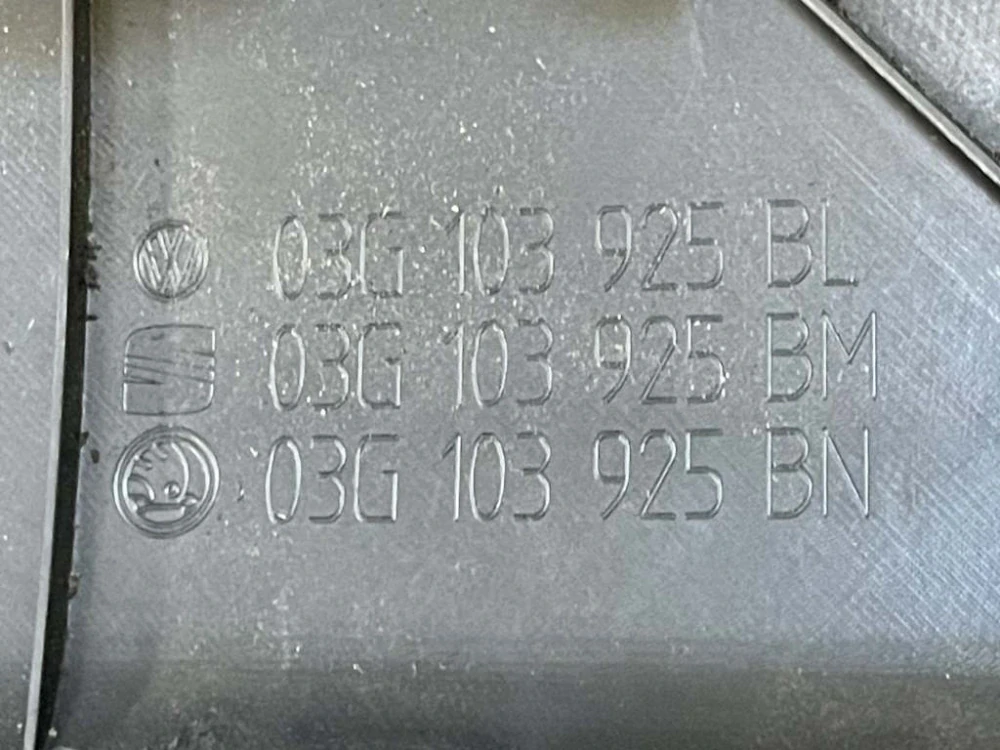 VW PASSAT B6 - 3C - 2005-2010 - kryt motoru TDI