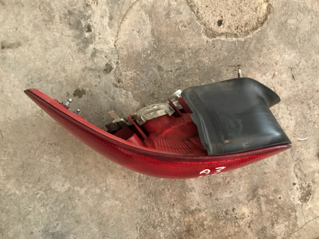 AUDI A3 - 8P - 2003-2012 - světlo LZ - 4DV HATCHBACK - 8P0945095A