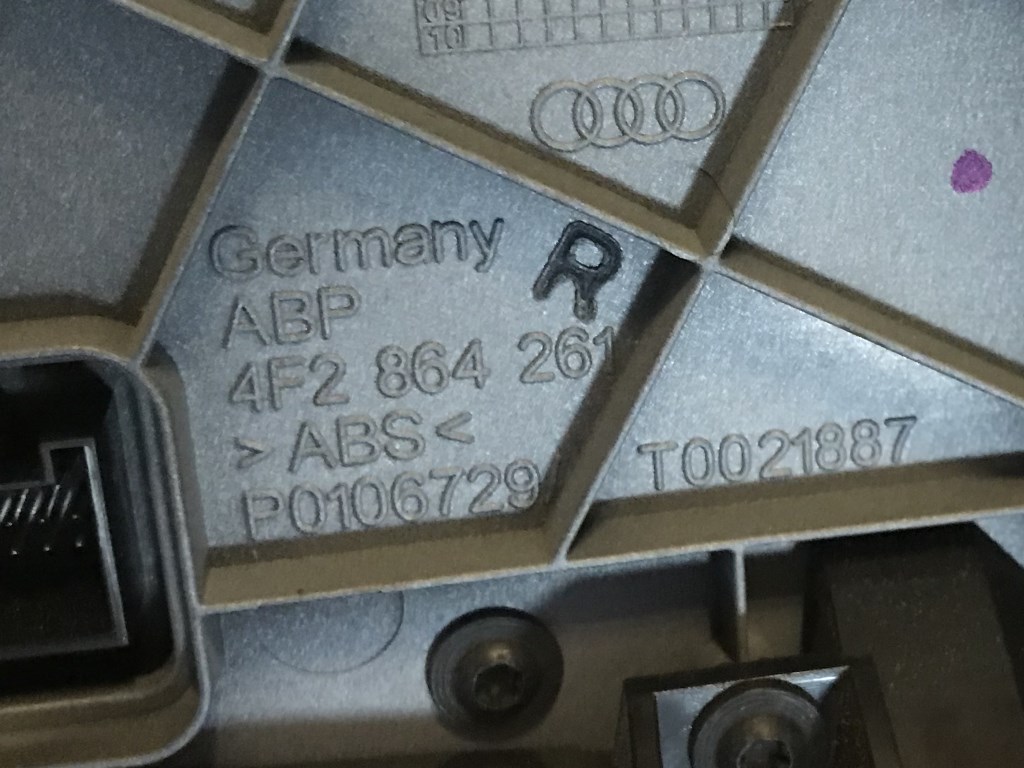 AUDI A6 - 4F - 2005-2011 - řadička s tunelem - ANGLIE