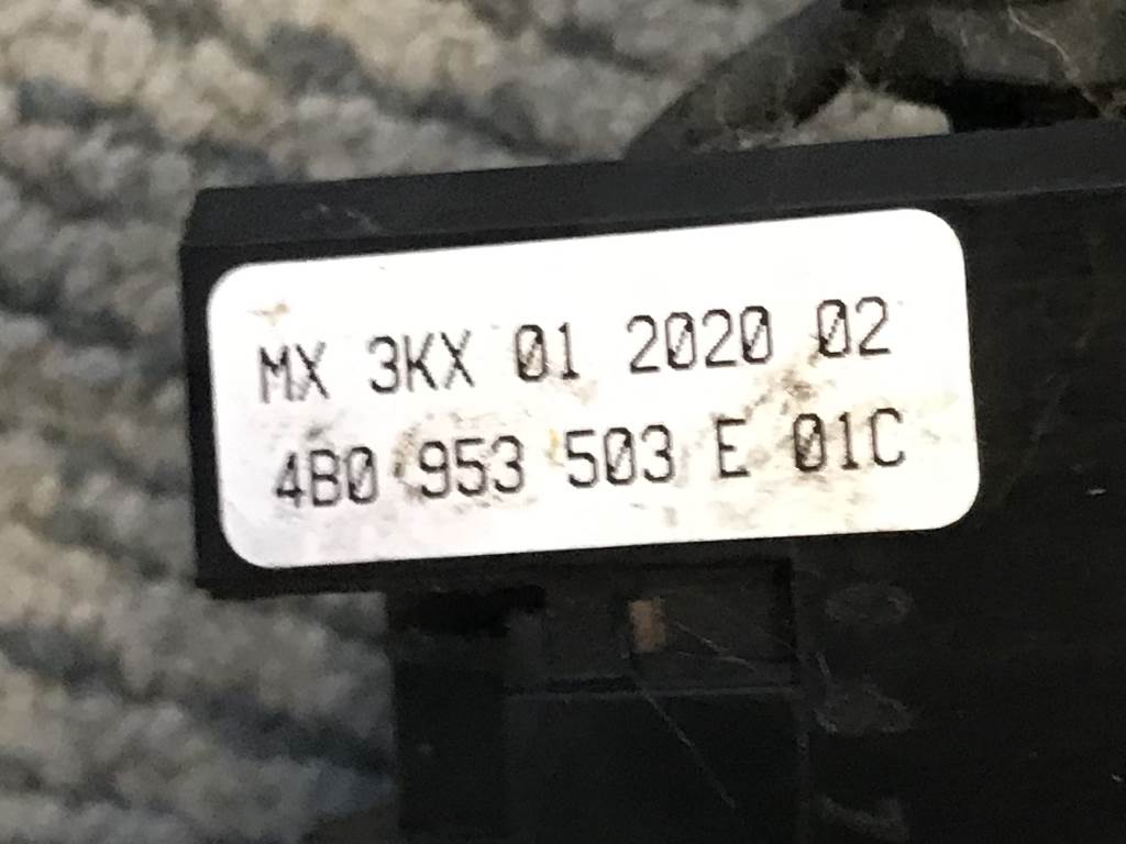 ŠKODA FABIA I 1999-2007 - 6Y - páčky pod volant - 4B0953503E 1C2953513