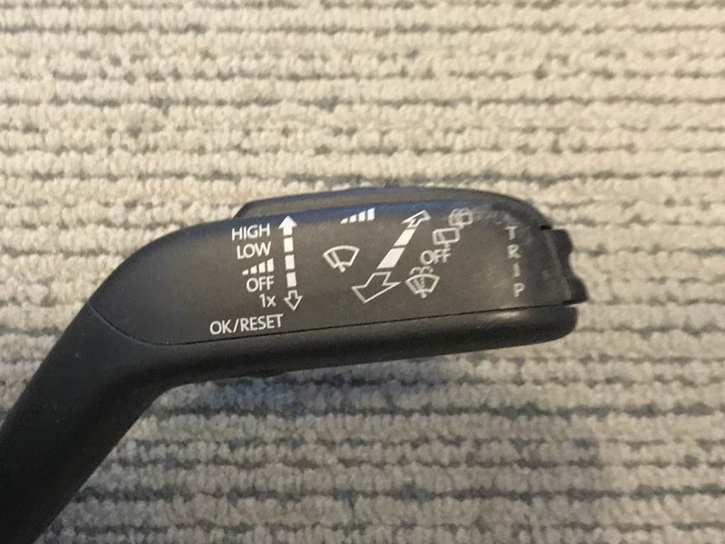 ŠKODA FABIA 2 - 5J - 2007-2014 - páčky pod volant - 7H0953503GC