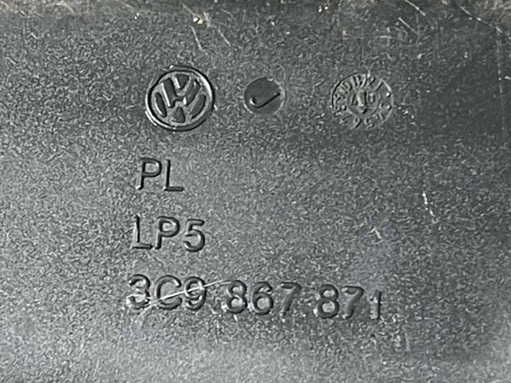 VW PASSAT B6 - 3C - 2005-2010 - roleta kufru KOMBI - 3C9867871
