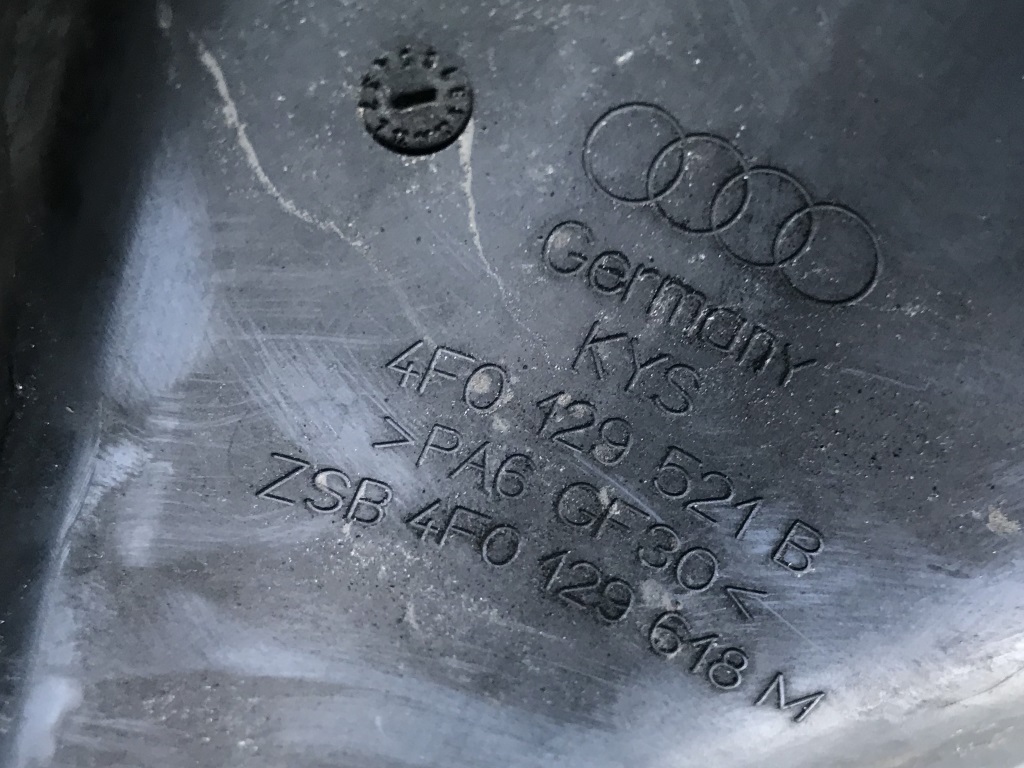 AUDI A6 - 4F - 2005-2011 - vedení vzduchu - 4F0129521B