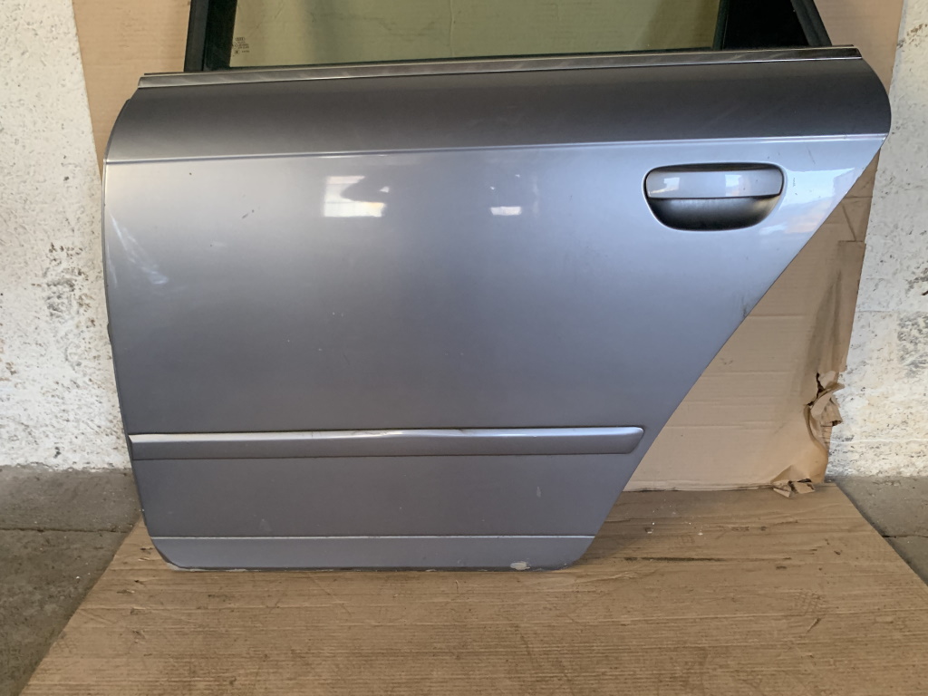 AUDI A4 B7 8E FACELIFT - 2005-2008 - dveře LZ AVANT - LY7H