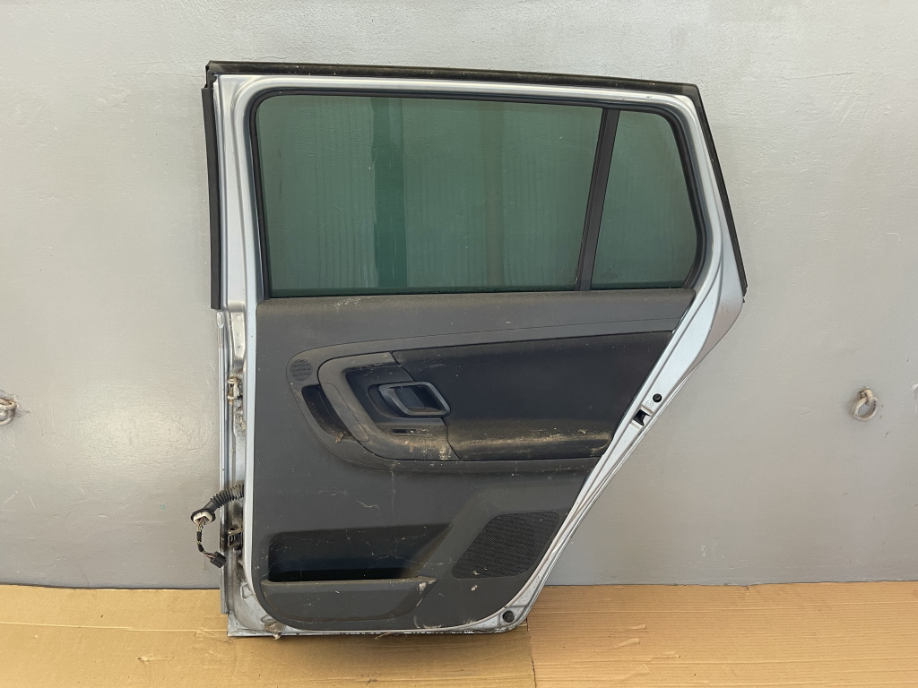 ŠKODA FABIA 2 - 5J - 2007-2014 - dveře PZ - SCOUT KOMBI / COMBI - 9458