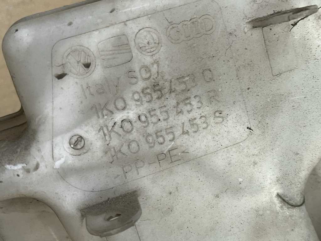 ŠKODA SUPERB 2 - 2008-2015 - 3T - nádobka ostřikovačů - 1K0955453Q