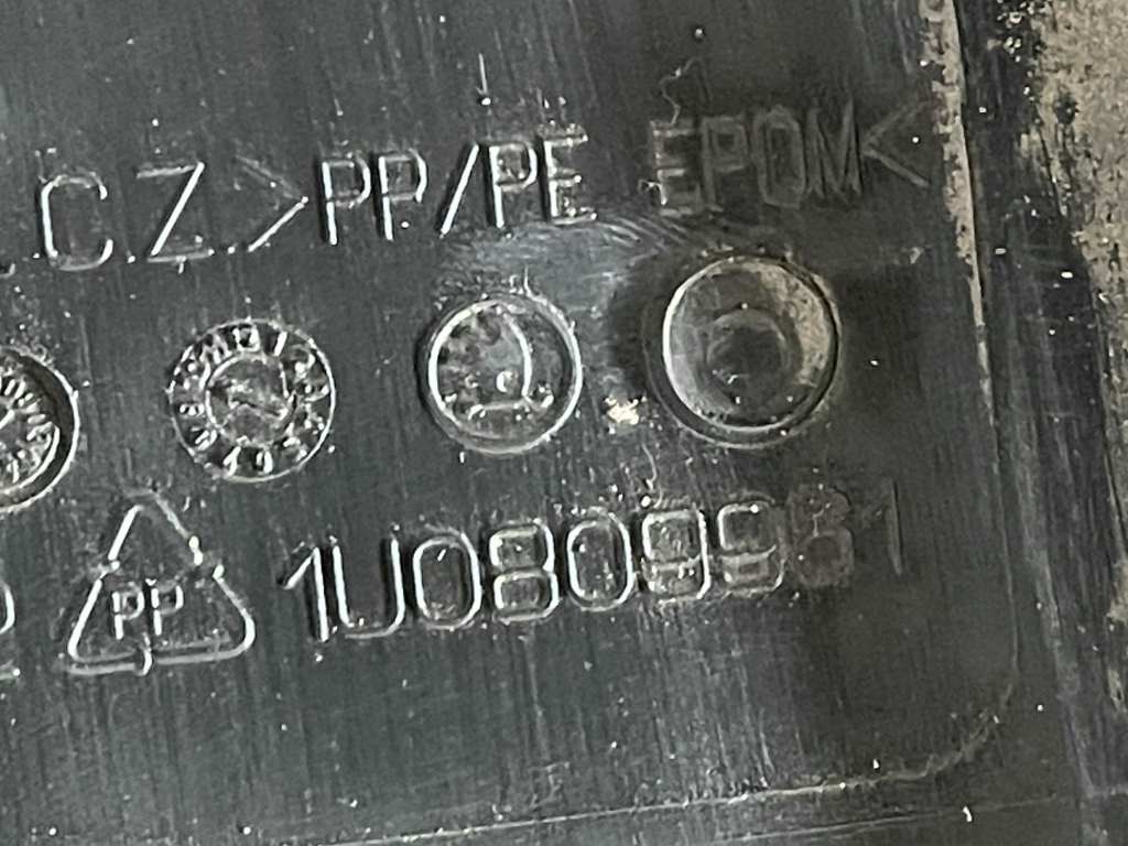 ŠKODA OCTAVIA 1 FACELIFT - 1U - 1996-2010 - nadkolí LP - 1U0809961