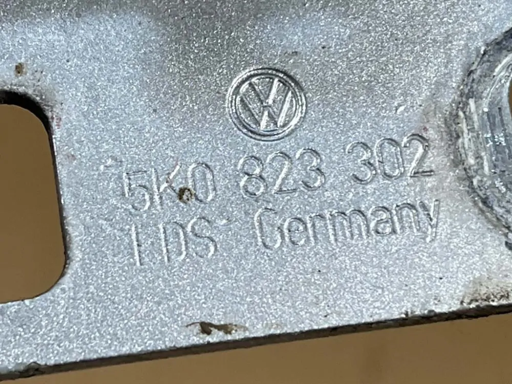 VW GOLF 5 - 1K - 2003-2009 - panty kapoty LP+PP - 5K0823301 5K0823302