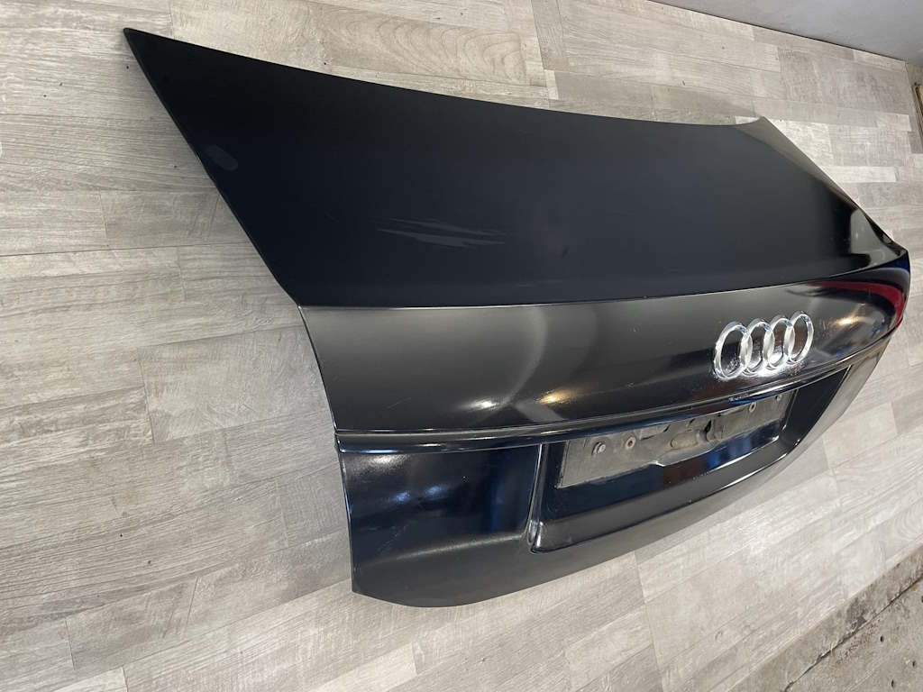 AUDI A6 - 4F - C6 - 2004-2008 - zadní víko SEDAN - LZ9Y