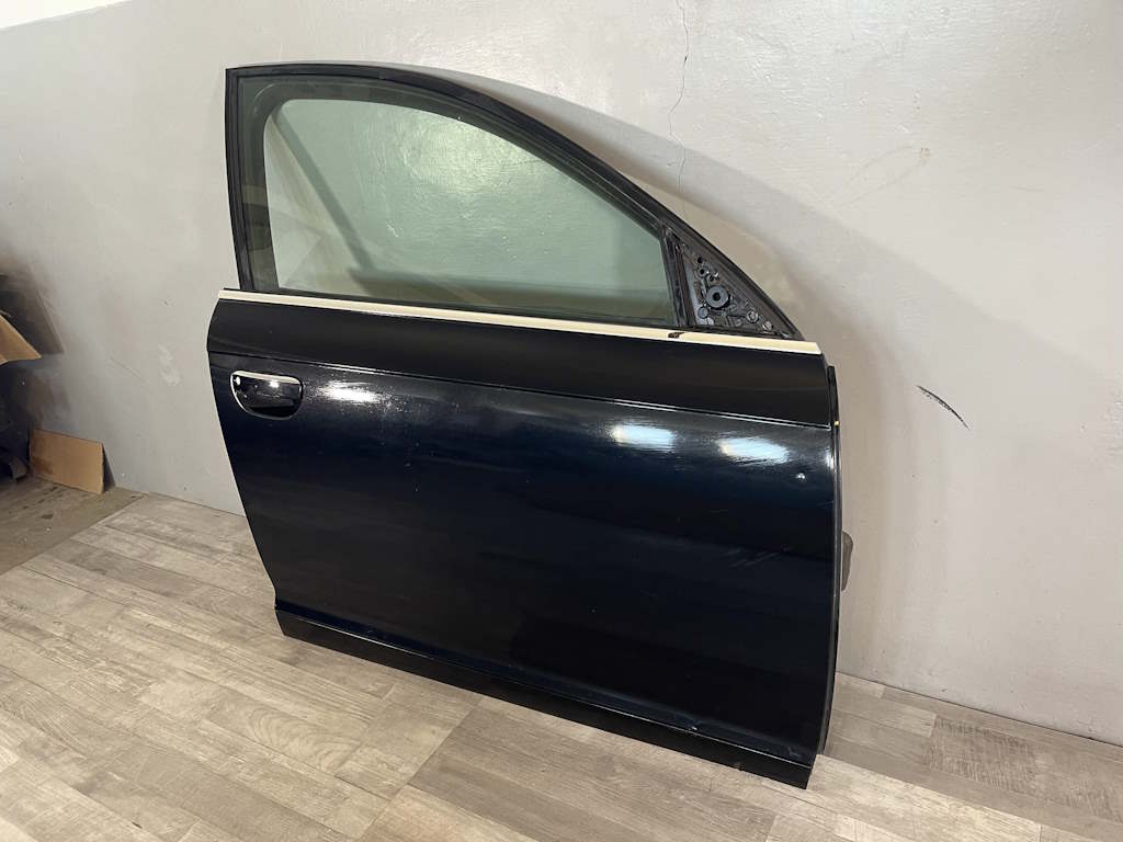 AUDI A6 - 4F - C6 - 2004-2011 - dveře PP - LZ9Y