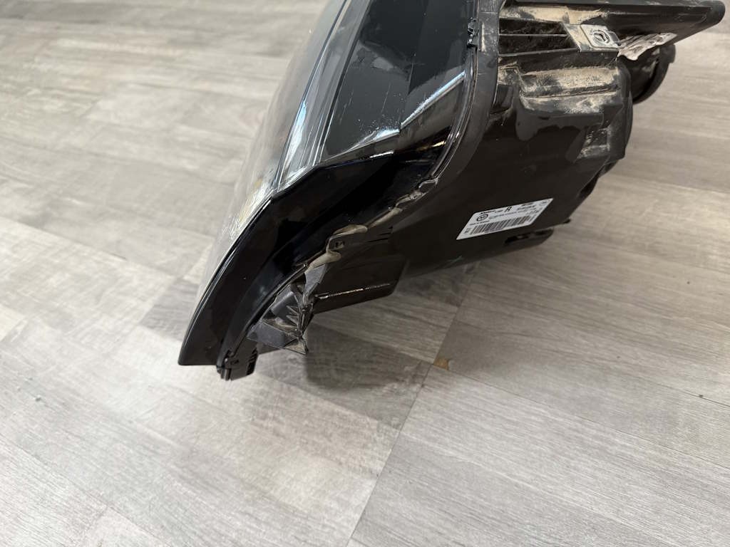 VW TRANSPORTER T6 - 7E - 2015-2019 - světlo PP - 7E1941016AC - POŠKOZENÉ