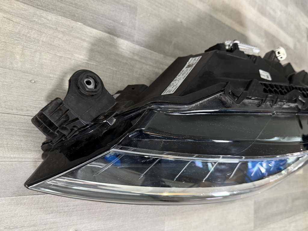 ŠKODA SUPERB 3 2019-2023 - FACELIFT - 3V - světlo LP - FULL LED - 3V1941015D 992941571AJ