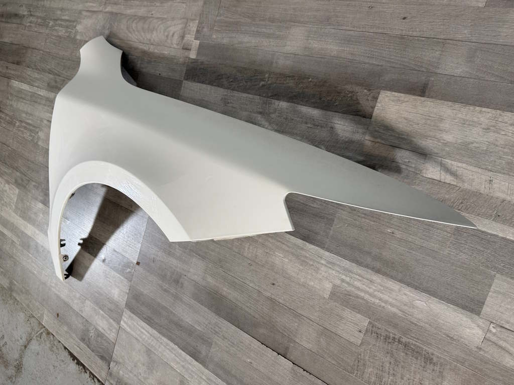 ŠKODA SUPERB 2 2013-2016 - FACELIFT - 3T - blatník PP - LF9E - 3T0821162A