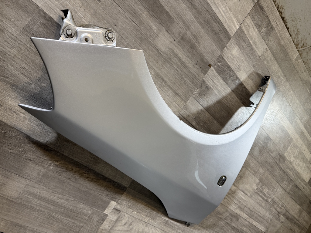 ŠKODA FABIA 2 - 5J - 2007-2014 - blatník PP - 9156