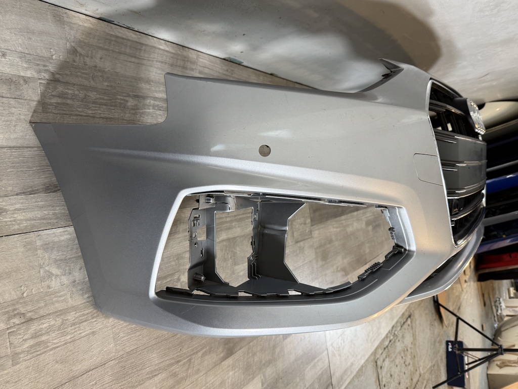 AUDI A4 - B9 FACELIFT - 8W - 2020-2024 - nárazník 4xPDC + maska - 8W0807437AH