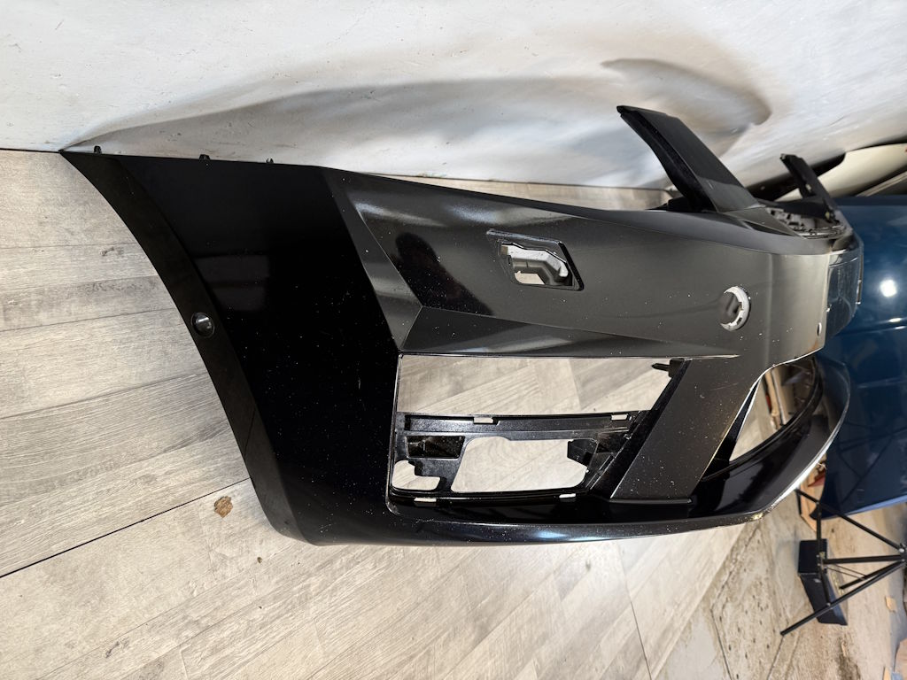 ŠKODA OCTAVIA 3 2013-2017 - 5E - nárazník RS - OST + 6xPDC - maska KO - 5E0807221F