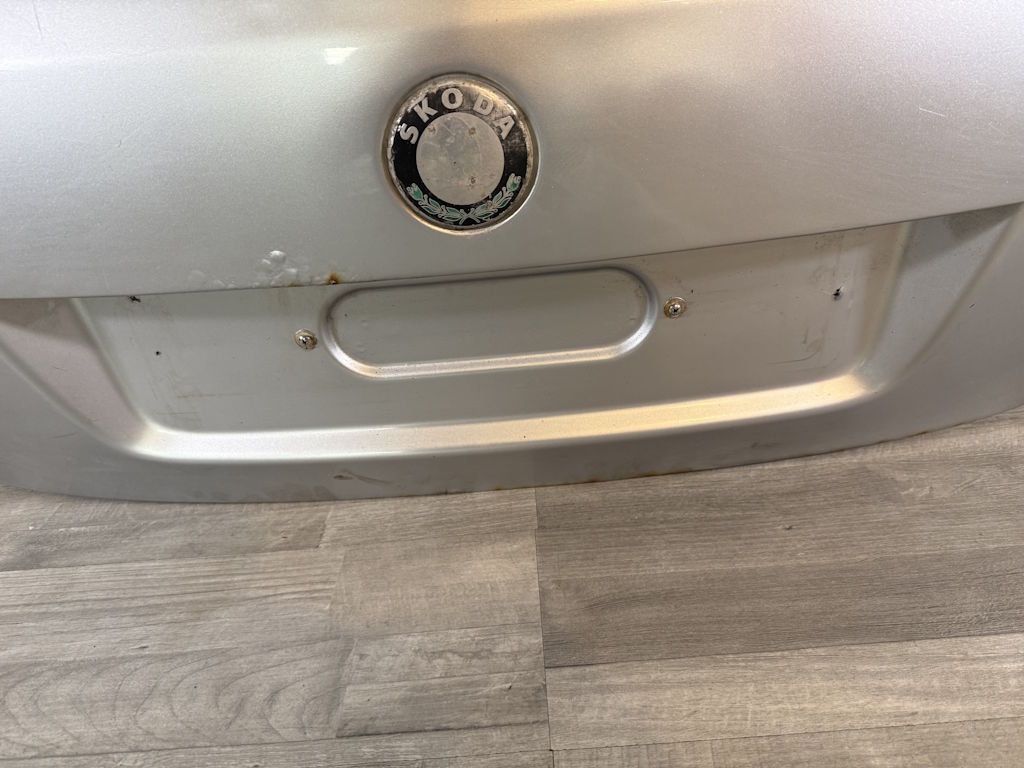 ŠKODA FABIA 2 - 5J - 2007-2014 - zadní viko COMBI - 9156 - 5J9827107 - KOROZE