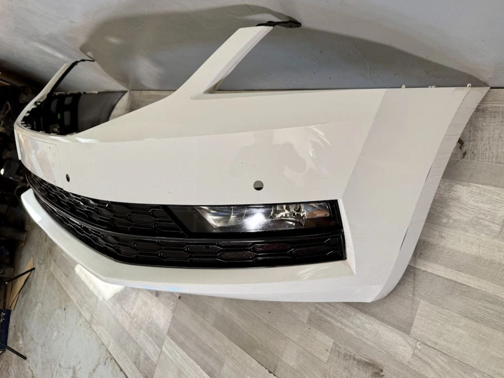ŠKODA OCTAVIA 3 2017-2019 - FACELIFT - 5E - nárazník 4xPDC + mřížky + mlhovka LP - 5E0807221N