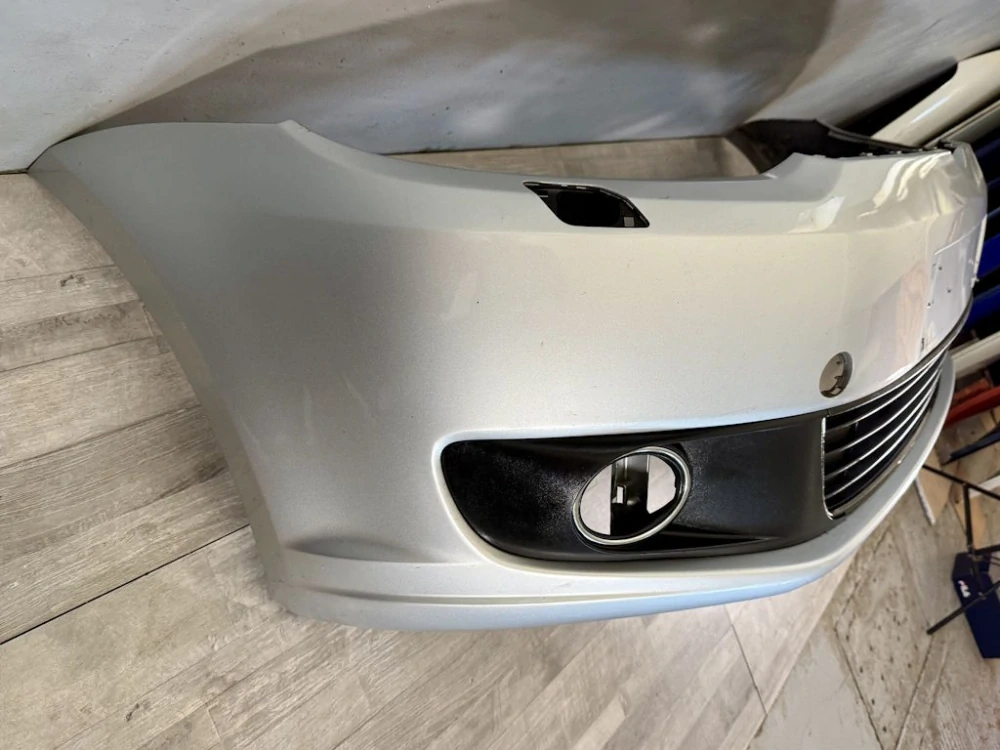 VW TOURAN 2010-2015 - 1T - nárazník OST + mřížky - LA7W - 1T0807221 M-AA