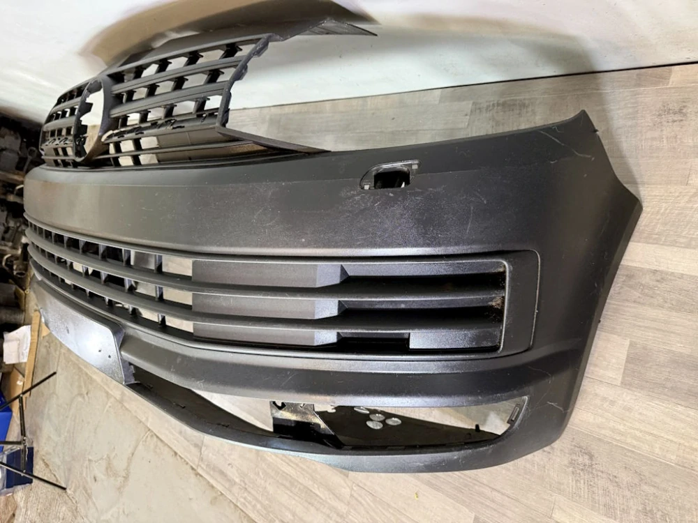 VW TRANSPORTER T6 - 7E - 2015-2019 - nárazník - 7E0807221D