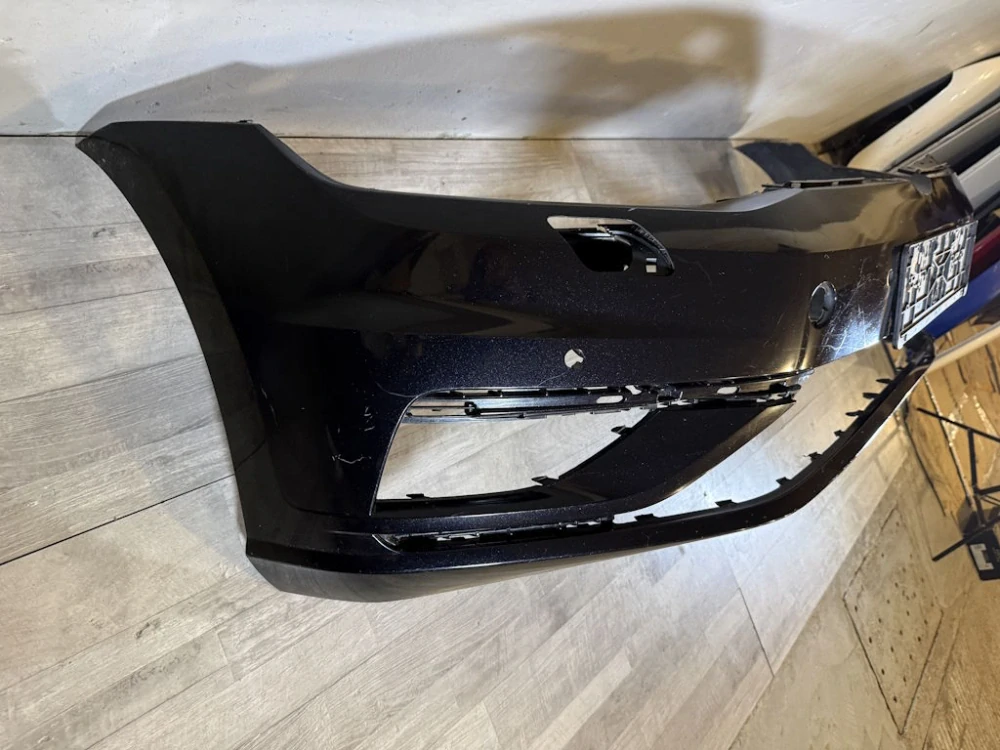 VW GOLF 7 FACELIFT - 5G - 2016-2020 - nárazník OST + 4xPDC - 5G0807221FL