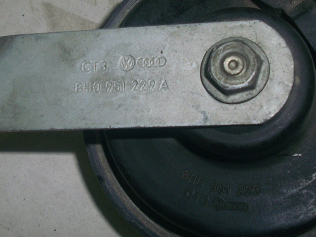 AUDI A4 CABRIO 2002-2006 - 8H - klakson