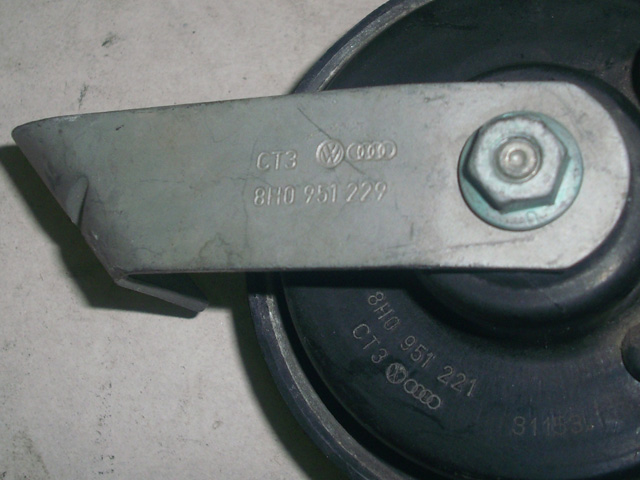 AUDI A4 CABRIO 2002-2006 - 8H - klakson