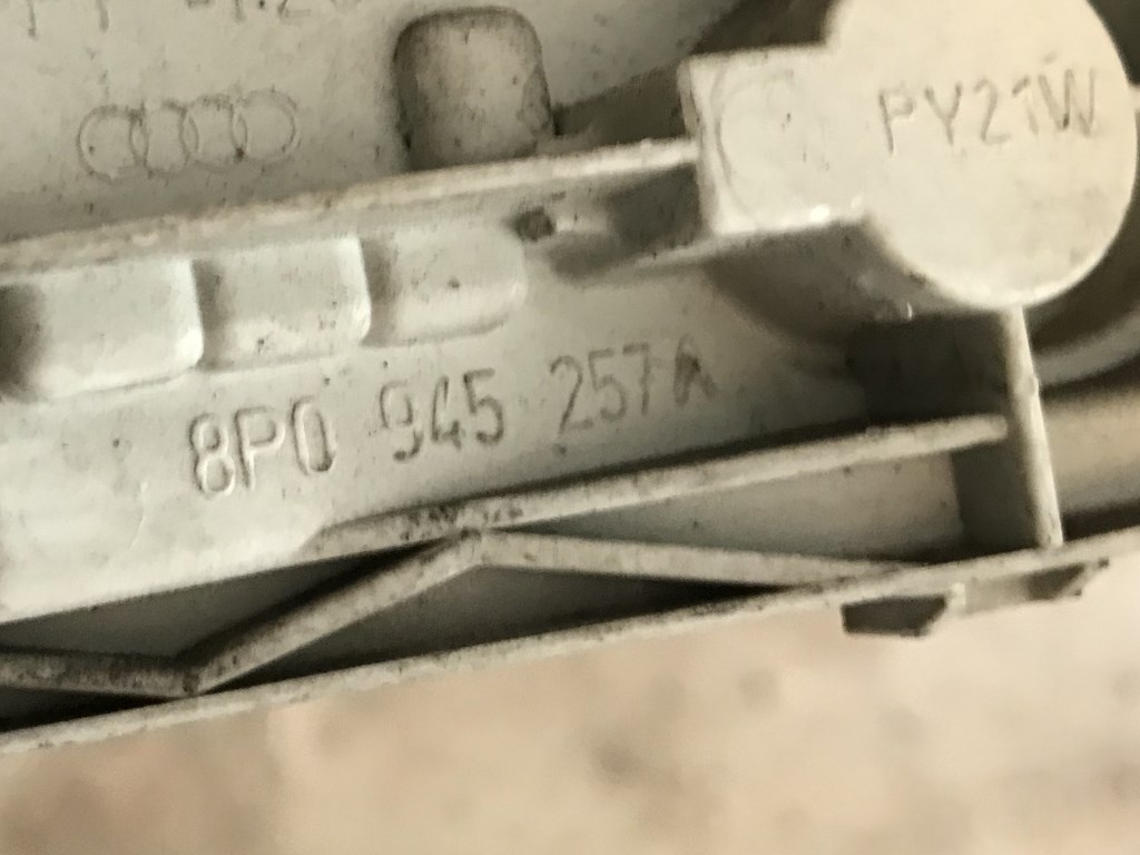 AUDI A3 - 8P - 2003-2012 - světlo LZ - 4DV HATCHBACK - 8P0945095A