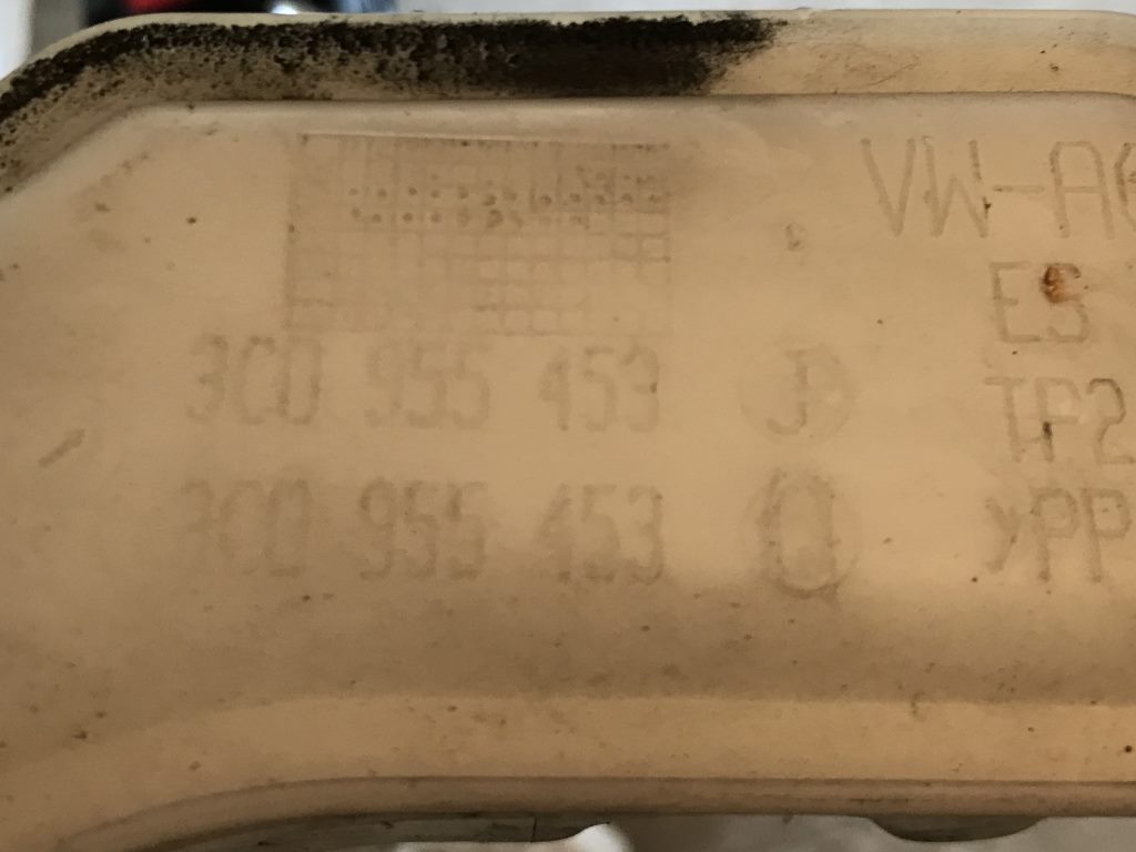 VW PASSAT B6 - 3C - 2005-2010 - nádobka ostřikovačů - 3C0955453