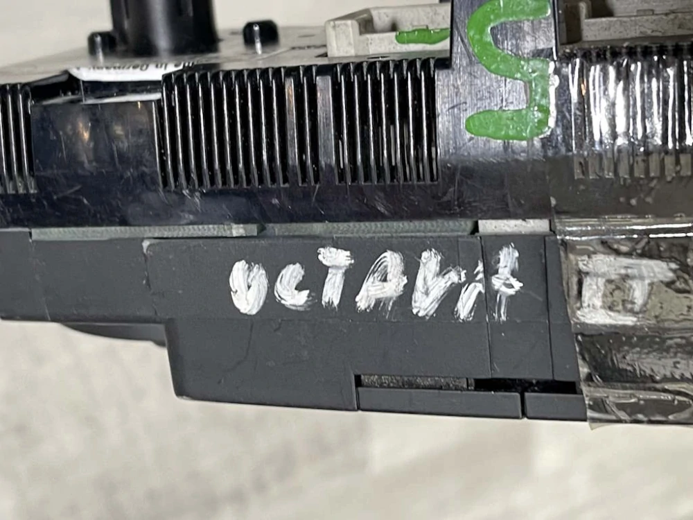 ŠKODA OCTAVIA 2 - 1Z - 2004-2009 - klima panel - 1Z0820047D