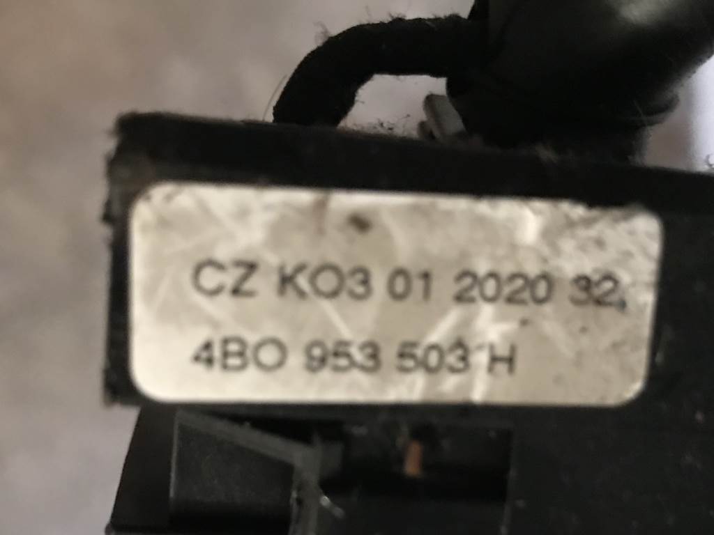 ŠKODA FABIA I 1999-2007 - 6Y - páčky pod volant - 1J0959654AP 4B0953503H