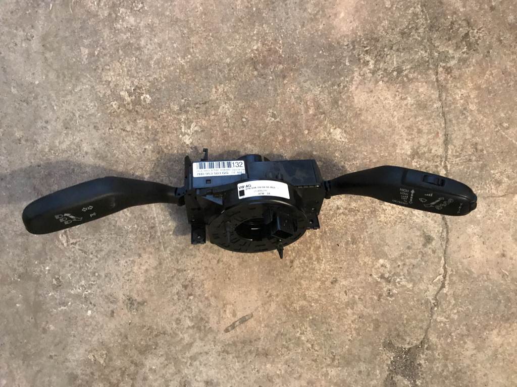 ŠKODA FABIA 2 - 5J - 2007-2014 - páčky pod volant - 7H0953503GG