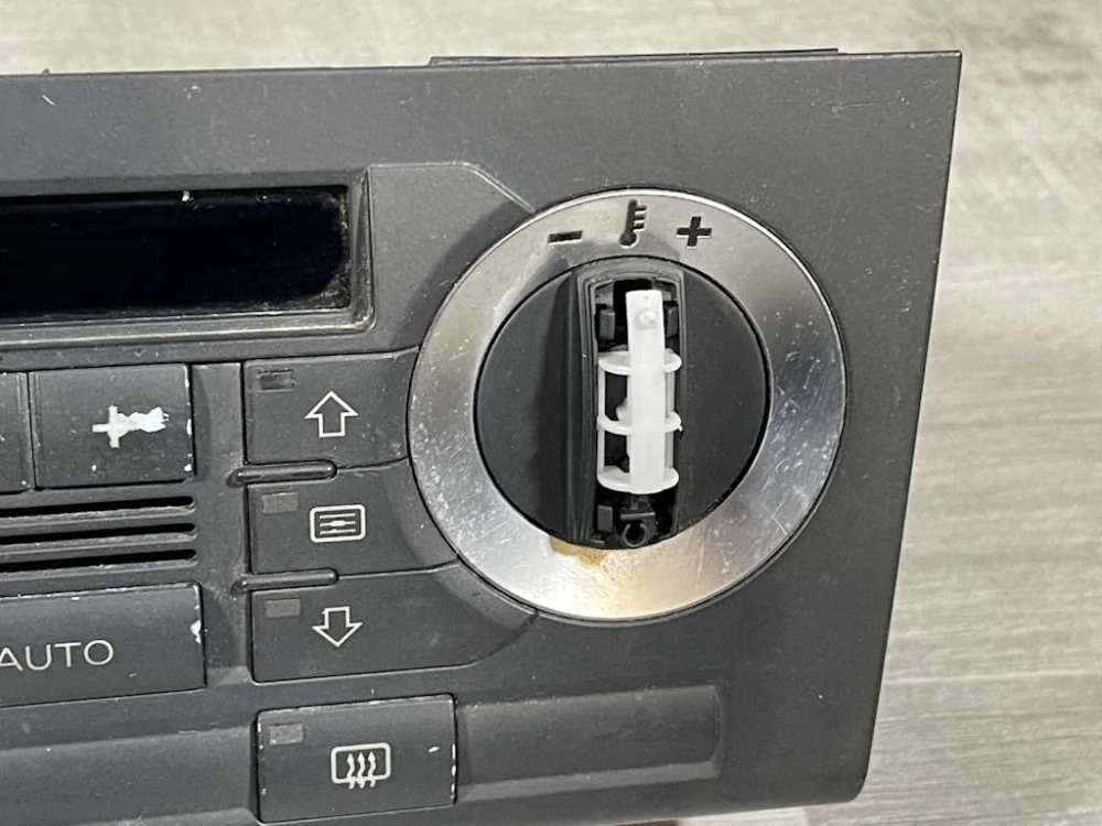 AUDI A3 - 8P - 2003-2012 - klima panel - 8P0820043H