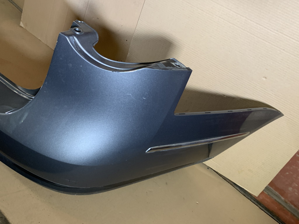 VW PASSAT B6 - 3C - 2005-2010 - nárazník zadní KOMBI - LA7T