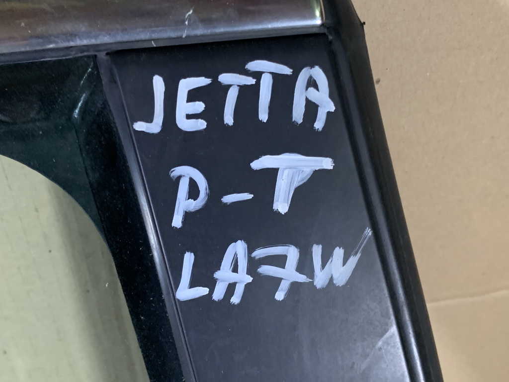 VW JETTA - 1K - 2005-2011 - dveře PZ - LA7W