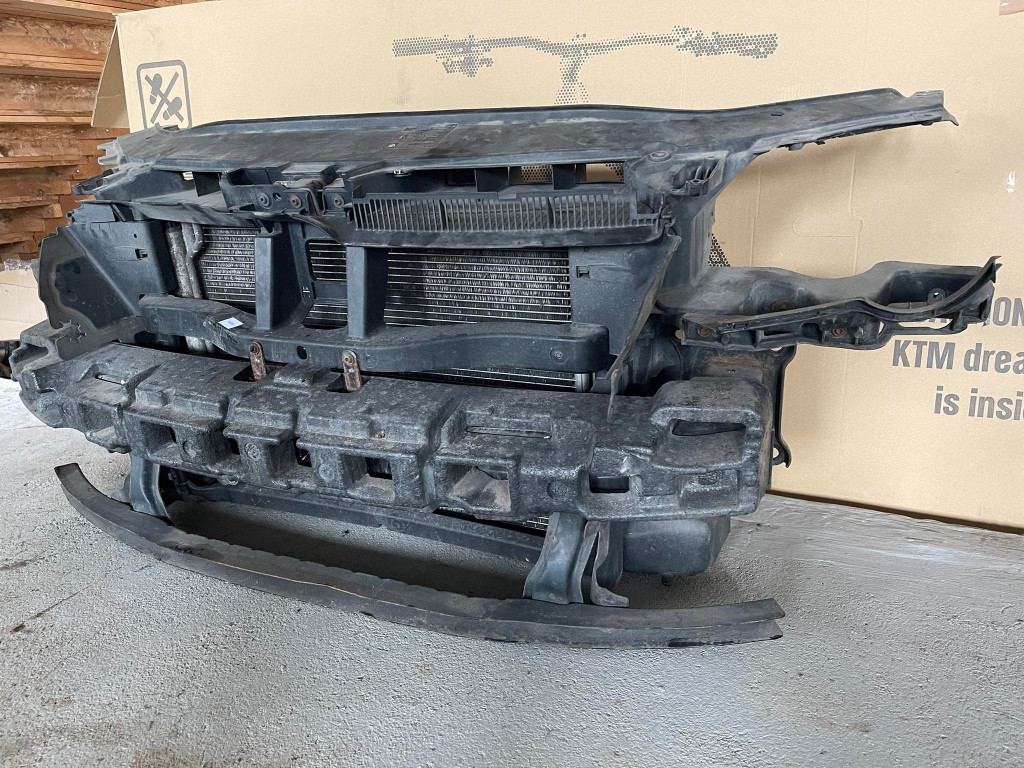 VW PASSAT B6 - 3C - 2005-2010 - chladičová stěna 2.0 TDI