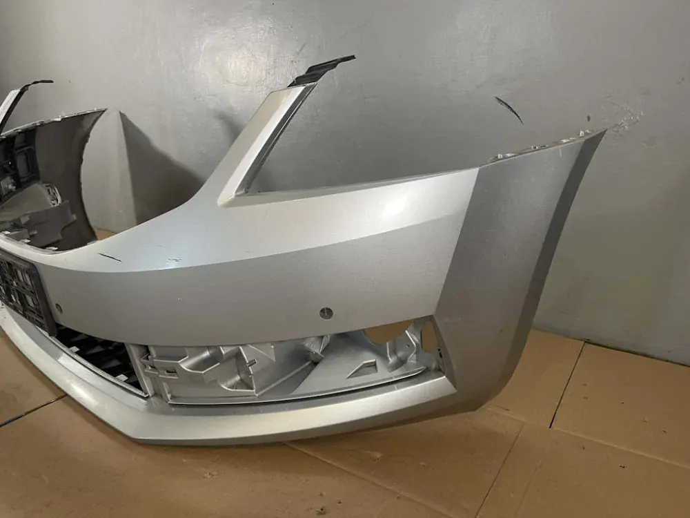 ŠKODA OCTAVIA 3 FACELIFT 2017-2019 - 5E - nárazník 4xPDC - 5E0807221N