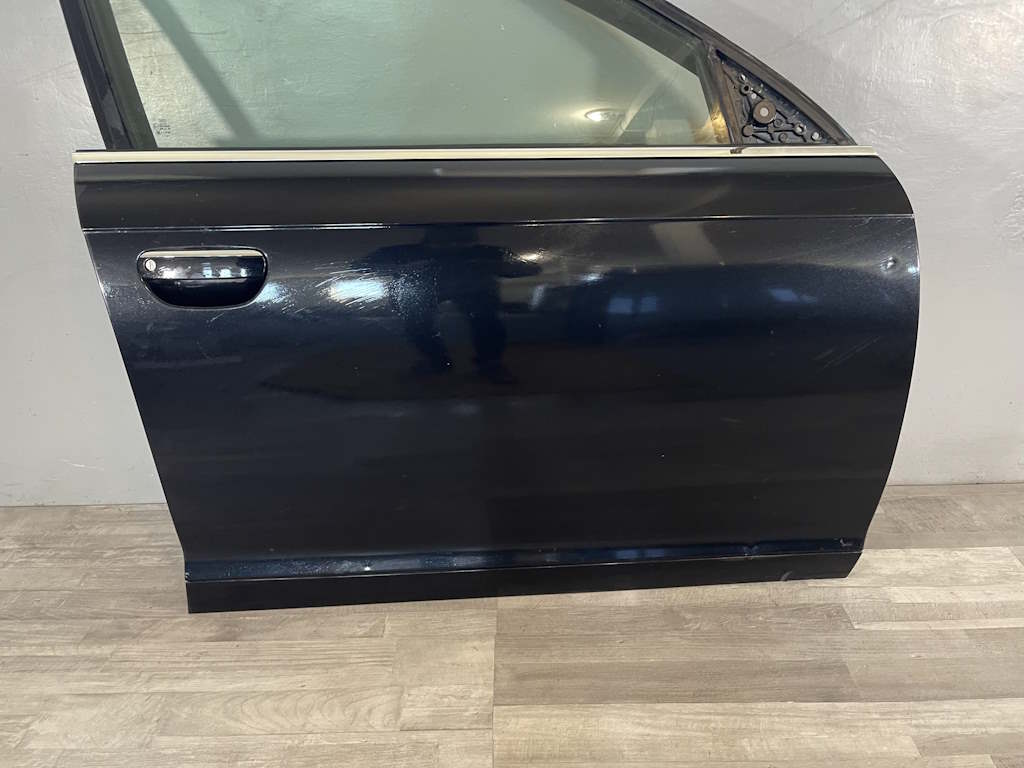 AUDI A6 - 4F - C6 - 2004-2011 - dveře PP - LZ9Y
