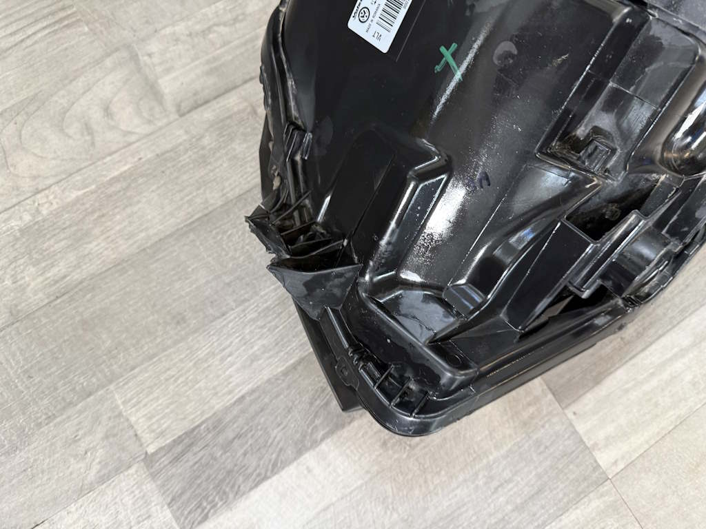 VW TRANSPORTER T6 - 7E - 2015-2019 - světlo PP - 7E1941016AC - POŠKOZENÉ