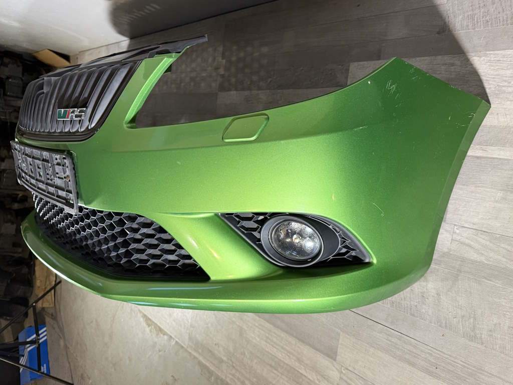 ŠKODA FABIA 2 - 5J - 2010-2014 - FACELIFT - nárazník RS komplet OST - 9585 - 5J0807221H 5J0955656B 5J0955966B 5J0853668C