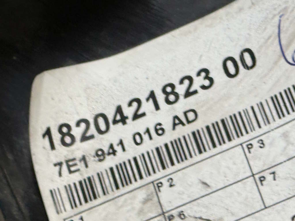 VW TRANSPORTER T5.1 - 7E - 2010-2015 - světlo PP - 7E1941016AD - POŠKOZENÉ