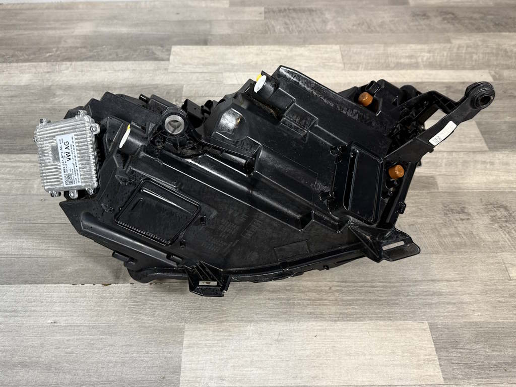 ŠKODA KAMIQ - 658 - 2019-2024 - světlo LP - 658941015D 992941571AC