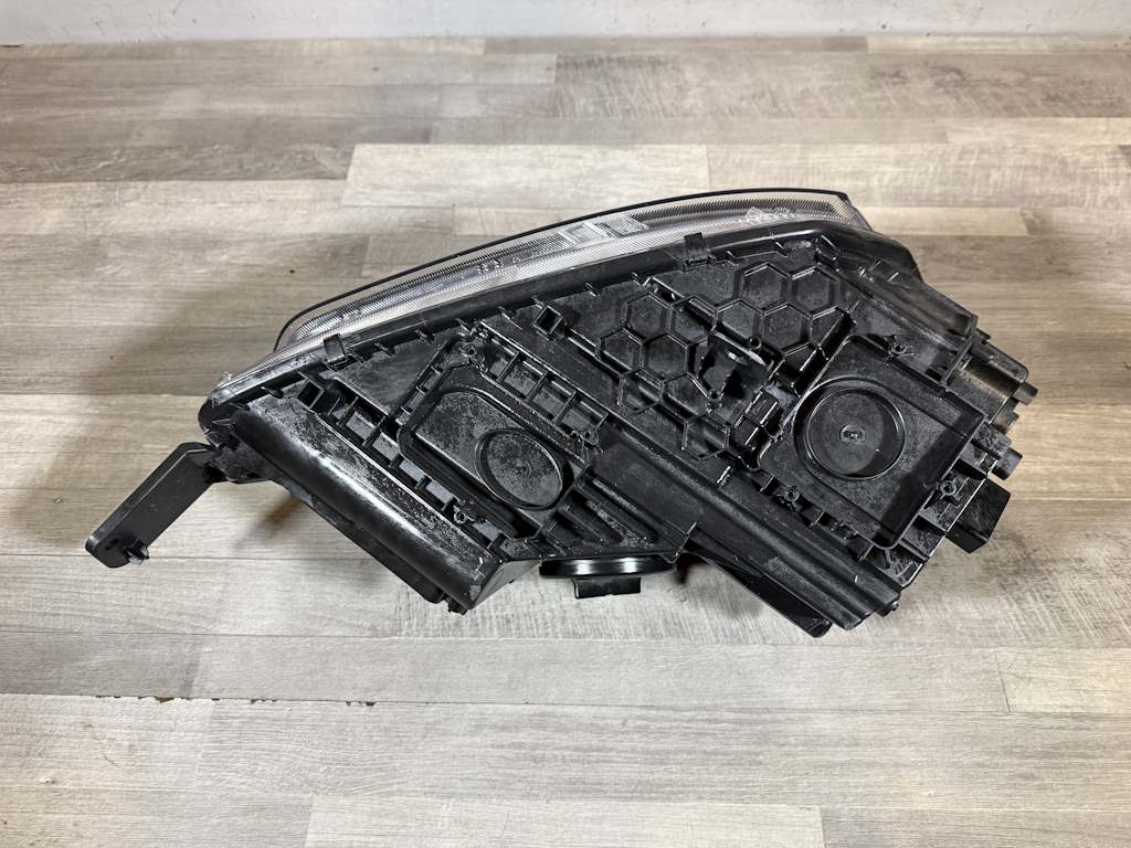 ŠKODA YETI - 5L - 2013-2017 - FACELIFT - světlo xenon LP - 5L1941015D 13S