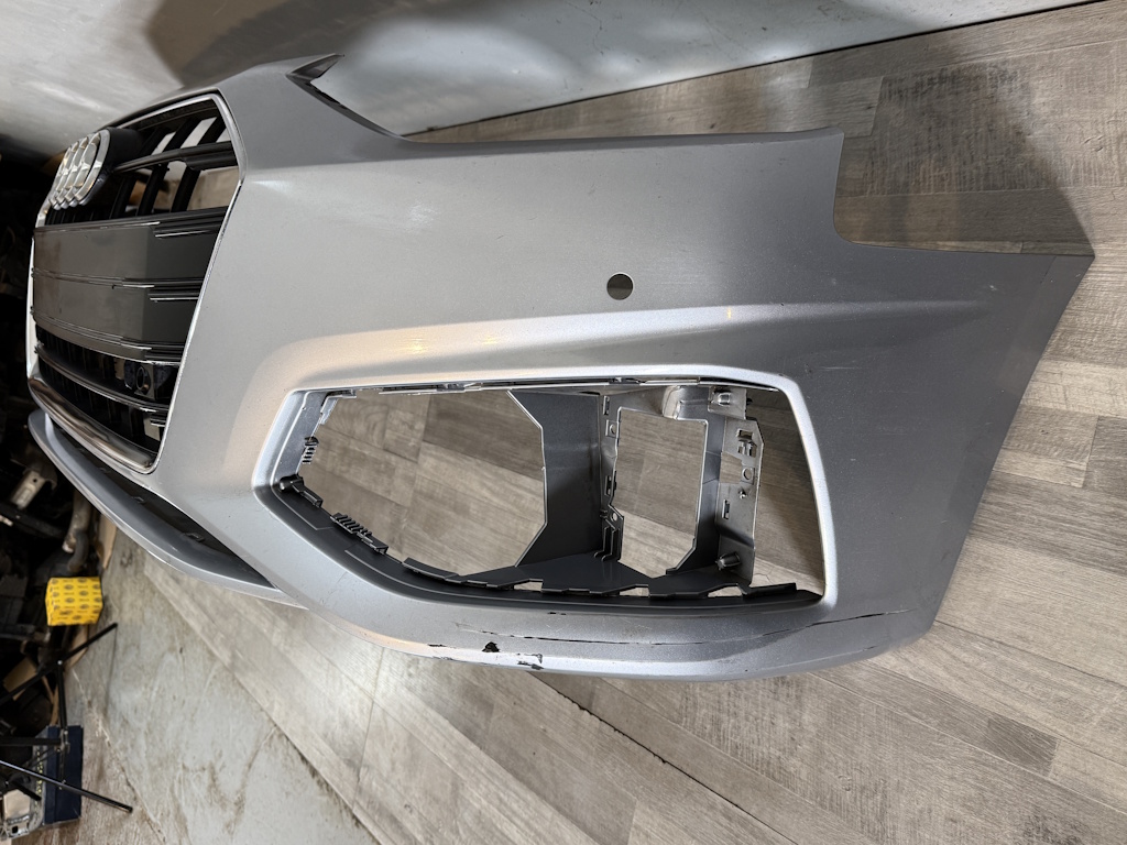 AUDI A4 - B9 FACELIFT - 8W - 2020-2024 - nárazník 4xPDC + maska - 8W0807437AH