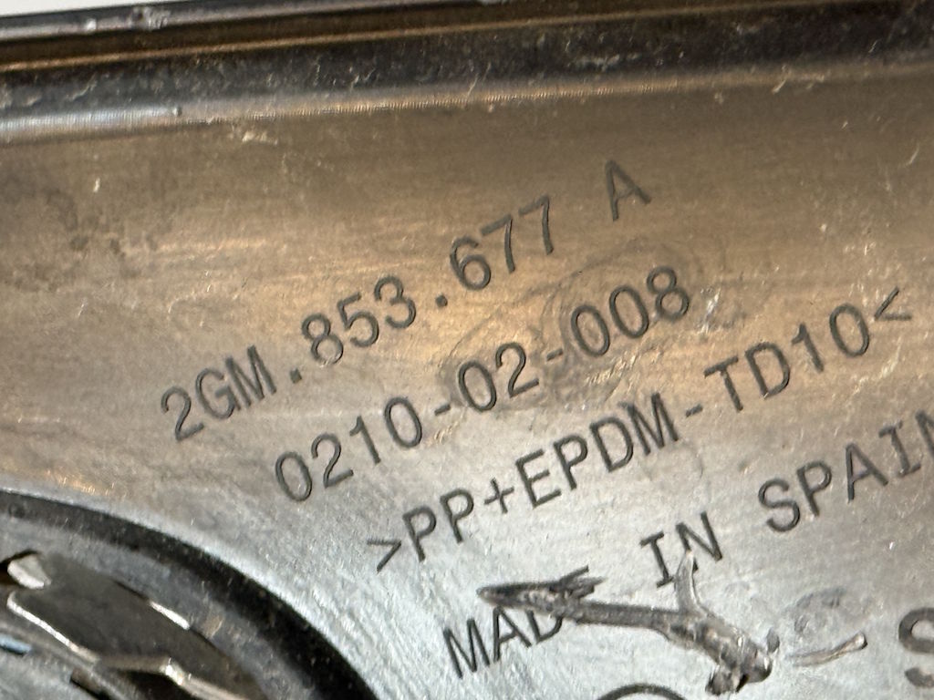 VW T-CROSS - 2GM - 2018-2025 - mřížka chrom + plast KO - 2GM853677A 2GM853102