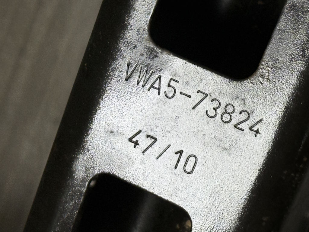 VW GOLF 6 - 1K - 2008-2013 - výztuha předního nárazníku - 5K0807109